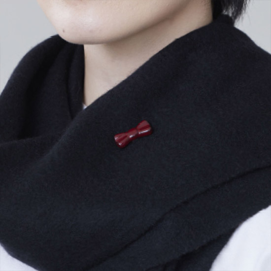 輪島塗職人とつくる漆塗りブローチ「本塗」仕上げ BROTO PROJECT（ブロットプロジェクト）
