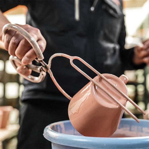 生涯を添い遂げるマグ ダブルウォール有田焼（39Arita） 黒天目チャコール BROTO PROJECT（ブロットプロジェクト）