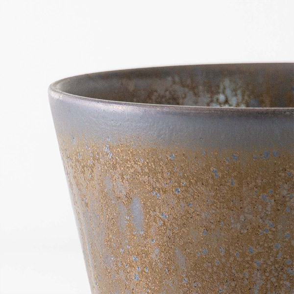 生涯を添い遂げるマグ 信楽焼 金彩 BROTO PROJECT（ブロットプロジェクト）