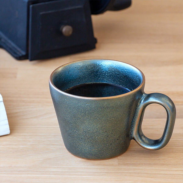 生涯を添い遂げるマグ 信楽焼 銀天目 BROTO PROJECT（ブロットプロジェクト）