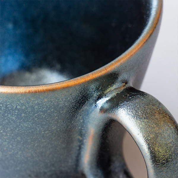 生涯を添い遂げるマグ 信楽焼 銀天目 BROTO PROJECT（ブロットプロジェクト）